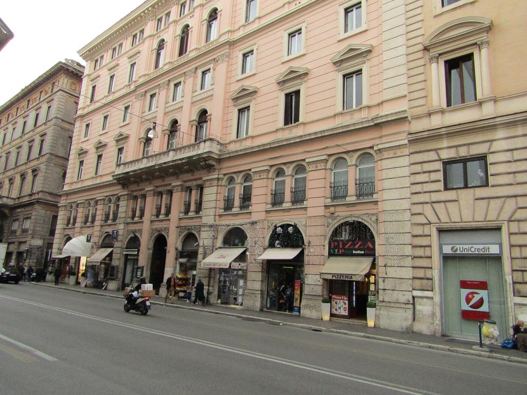 Prestigious Apartment Piazza Navona Рим Экстерьер фото