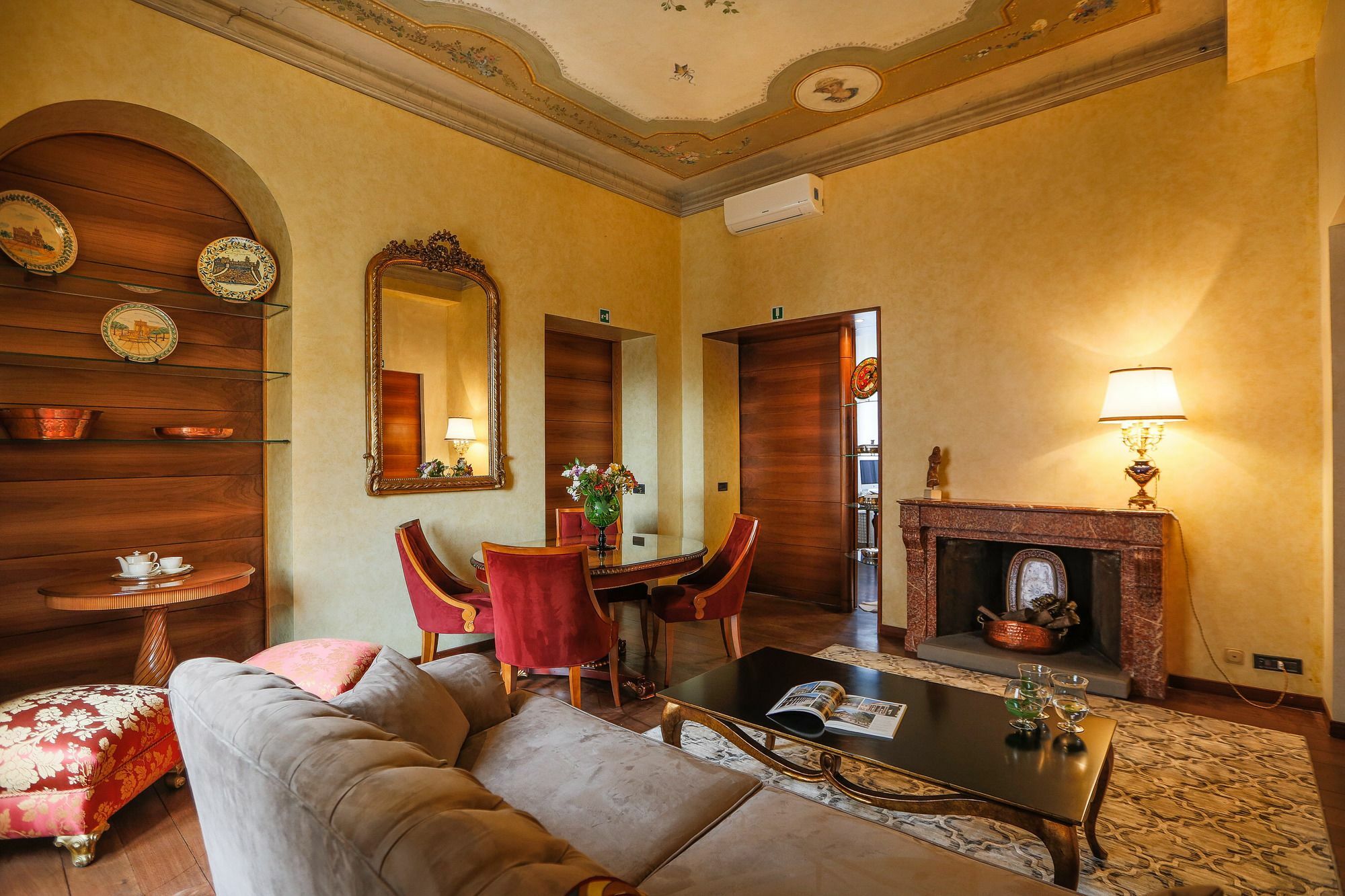 Prestigious Apartment Piazza Navona Рим Экстерьер фото
